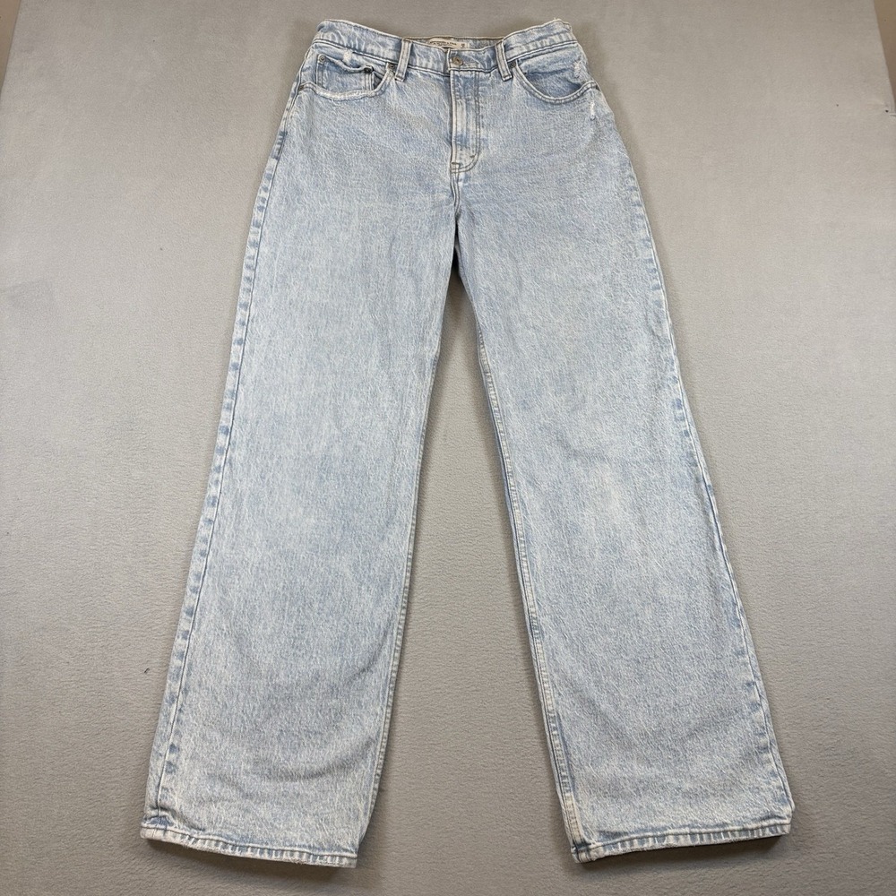 Abercrombie & Fitch The 90s Relaxed Jean High Rise Light Wash Blue 29/8R